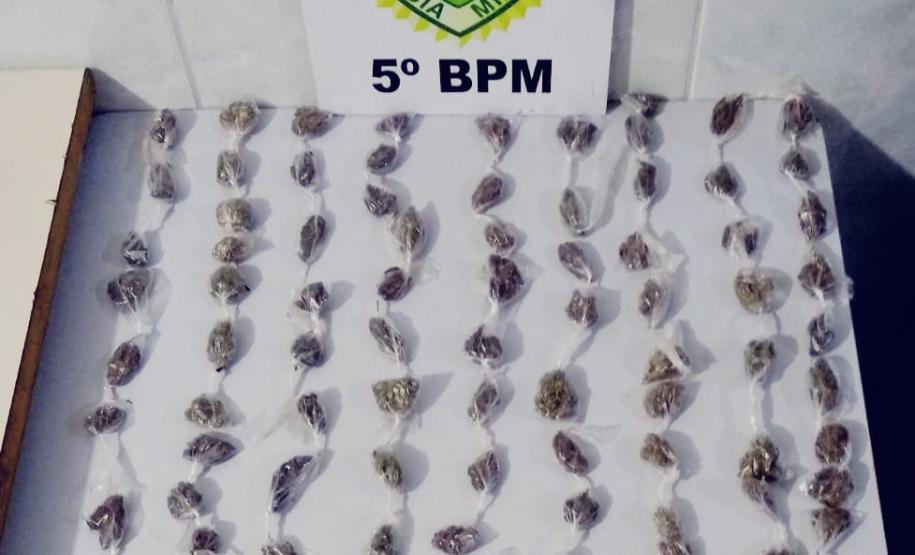 PM apreende maconha e celulares que seriam lançados dentro da Penitenciária Estadual de Londrina