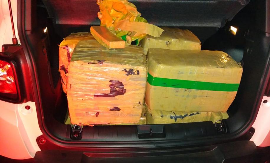 PM de Londrina recebe denúncia e apreende 320 quilos de maconha e arma de fogo