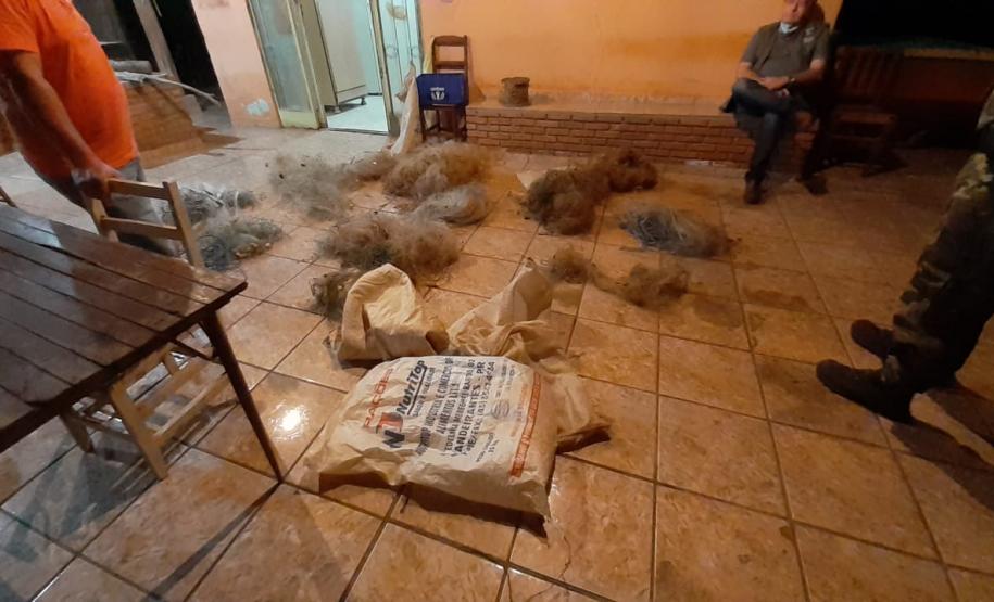 Polícia Ambiental faz operação no Norte do estado e apreende 300 metros de redes de pesca