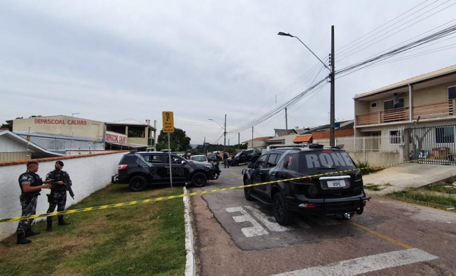 BOPE e Inteligência da PM localizam integrante de facção criminosa e apreendem armas e carro clonado em Araucária (PR), na RMC