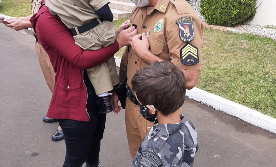 Policiais promovidos são homenageados por familiares e colegas de farda no Centro-Sul do estado