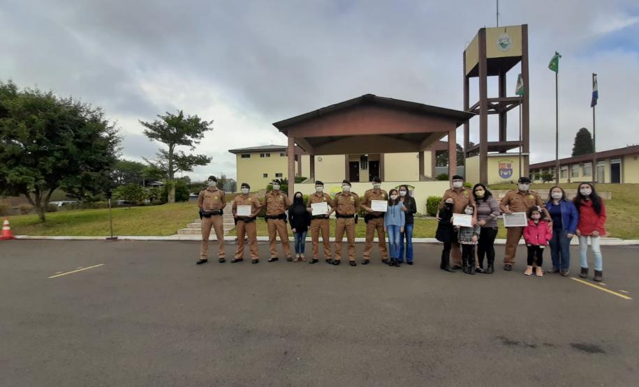 Policiais promovidos são homenageados por familiares e colegas de farda no Centro-Sul do estado