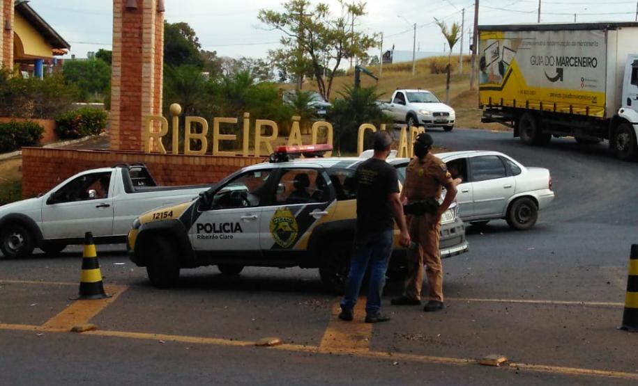 Durante fase da Operação Ostensividade II no Norte Pioneiro do Paraná, drogas são apreendidas e cidadãos são orientados