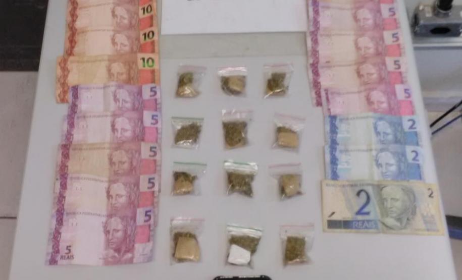Na CIC, PM prende dois homens e apreende mais de 50 porções de drogas em ações distintas