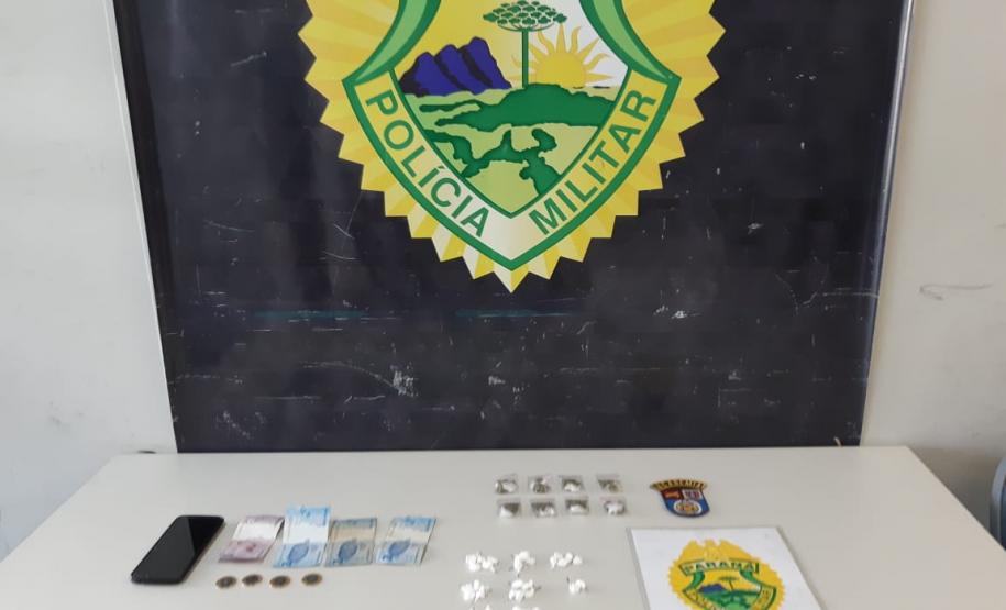 Na CIC, PM prende dois homens e apreende mais de 50 porções de drogas em ações distintas