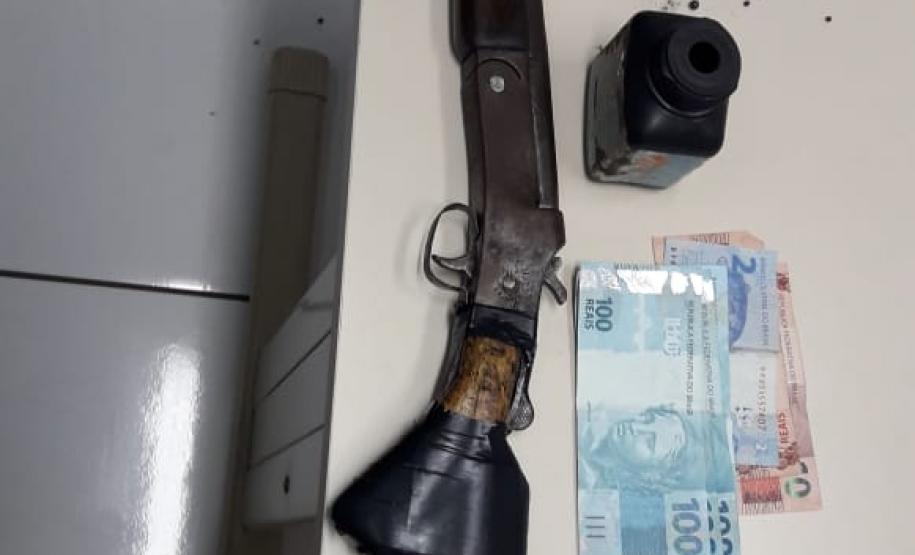 No Sudoeste do estado, PM prende trio envolvido em furtos a residências