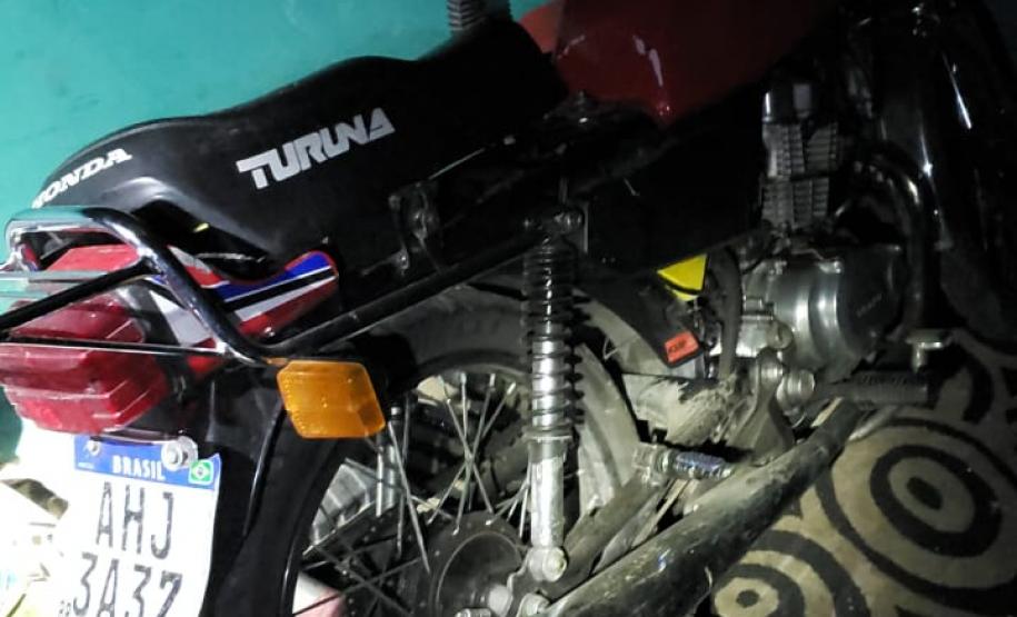 PM de Colombo descobre desmanche de motos apreende duas armas de fogo