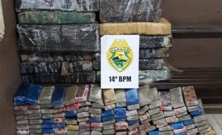 Carro carregado com 391 quilos de maconha é localizado pela PM em Foz do Iguaçu (PR)