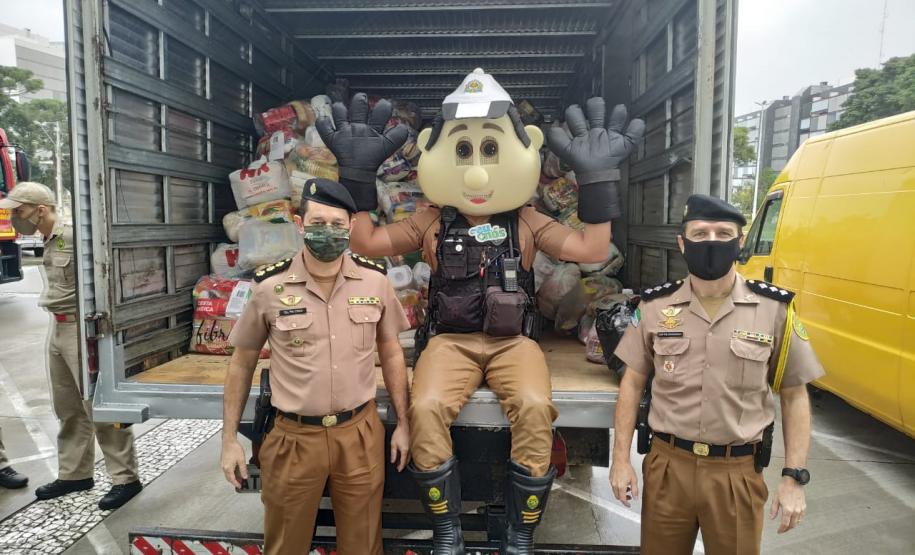 Polícia Militar e Corpo de Bombeiros participam da campanha Cesta Solidária do Governo do estado