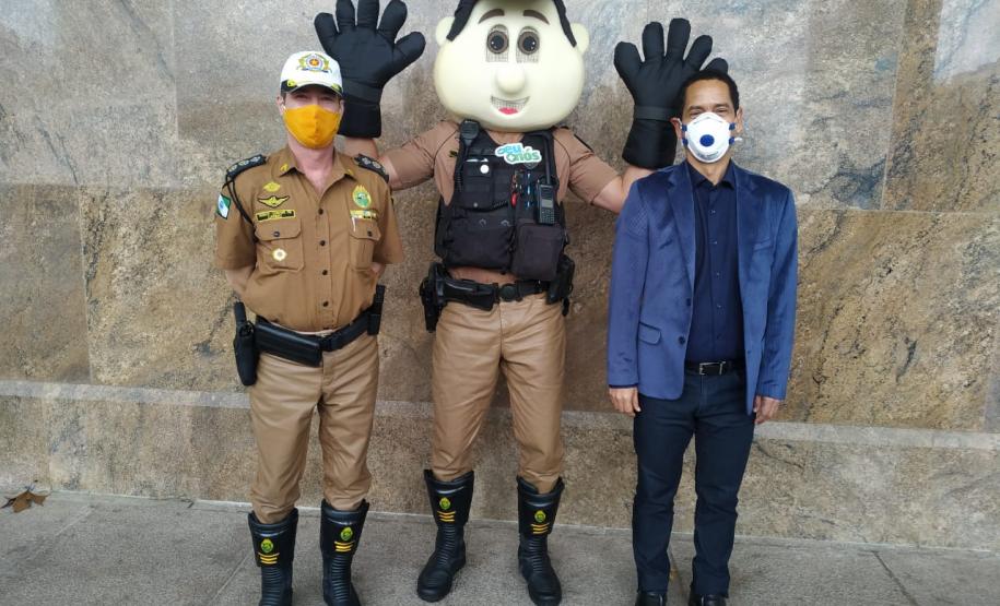 Polícia Militar e Corpo de Bombeiros participam da campanha Cesta Solidária do Governo do estado