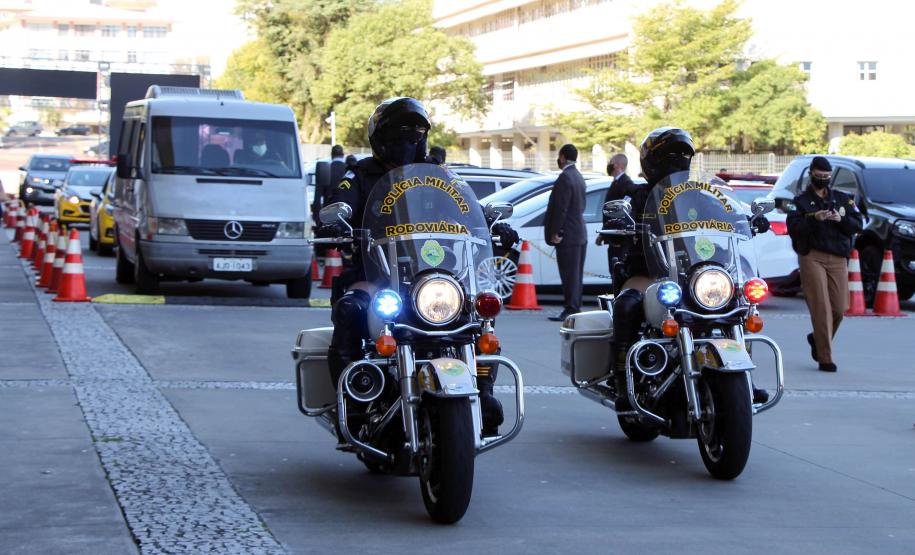 Polícia Militar e Corpo de Bombeiros participam da campanha Cesta Solidária do Governo do estado
