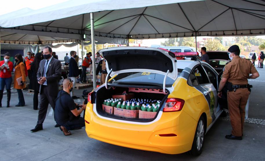 Polícia Militar e Corpo de Bombeiros participam da campanha Cesta Solidária do Governo do estado