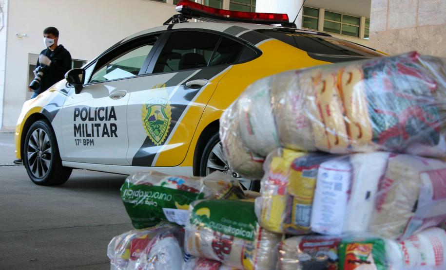 Polícia Militar e Corpo de Bombeiros participam da campanha Cesta Solidária do Governo do estado