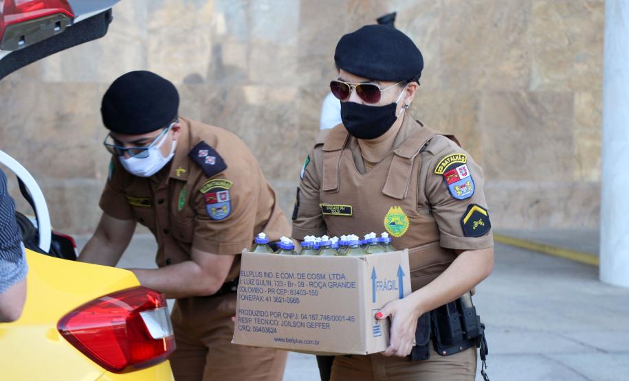 Polícia Militar e Corpo de Bombeiros participam da campanha Cesta Solidária do Governo do estado