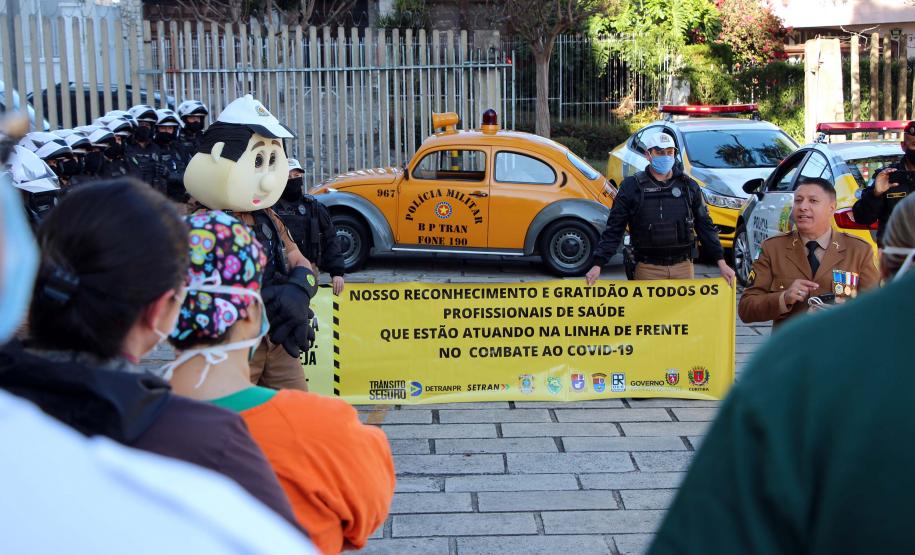 BPTran e Banda de Música fazem homenagem aos profissionais do HPM pela campanha Maio Amarelo