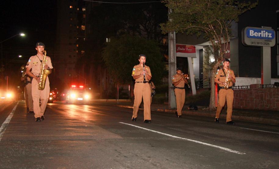 Banda da PM se apresenta em Fazendinha e Água Verde