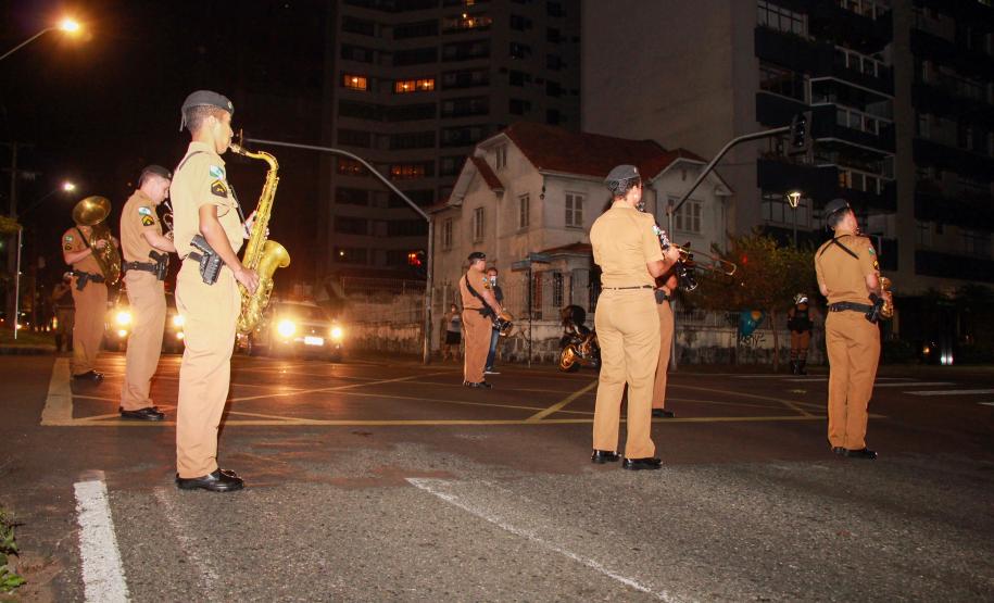 Banda da PM se apresenta em Fazendinha e Água Verde