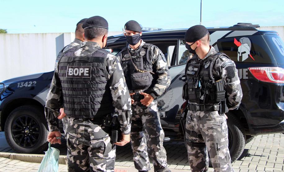 Polícia Militar cumpre 12 mandados judiciais contra o tráfico de drogas no Litoral