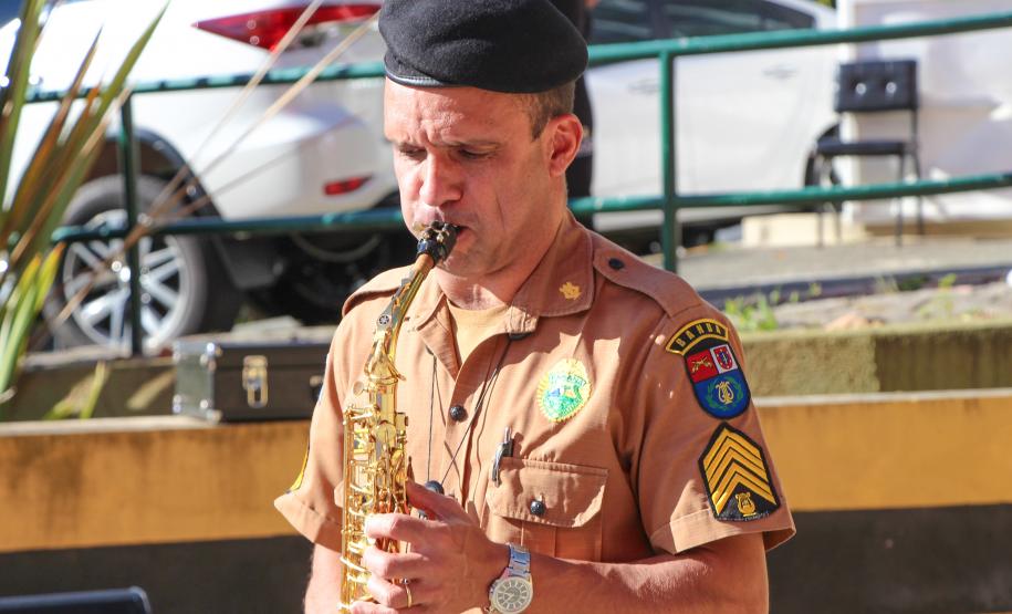 Banda de Música da PM faz homenagem para enfermeiros do Hospital da PM no Dia Internacional da Enfermagem