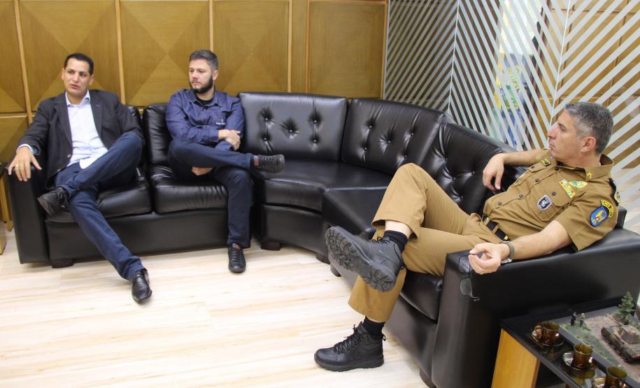 Grupo Boticário doa 2,5 mil unidades de álcool gel para a Polícia Militar