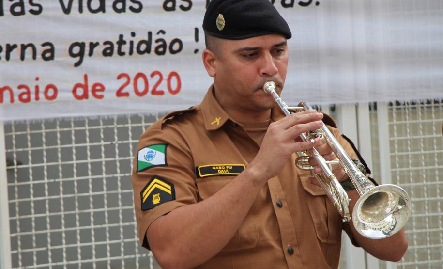 Banda de Música da PM faz homenagem para enfermeiros do Hospital da PM no Dia Internacional da Enfermagem