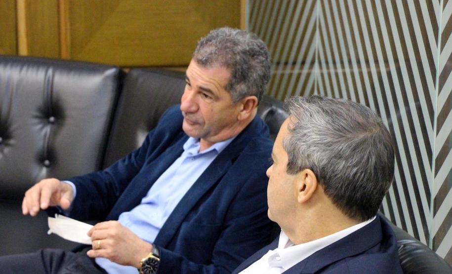 Comandante-Geral da PM recebe com Prefeito e Secretário de Esporte e Lazer de São José dos Pinhais em Curitiba