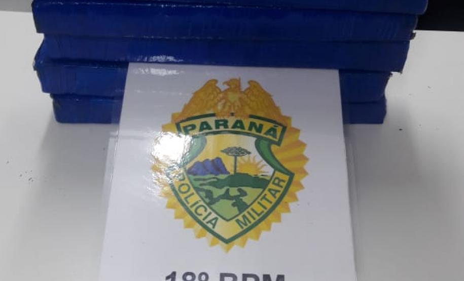 Em Nova América da Colina, Polícia Militar apreende sete tabletes de maconha