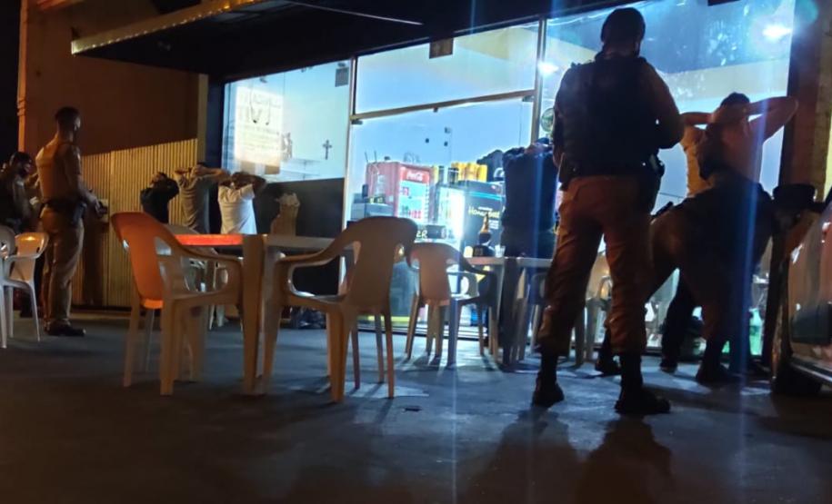 Durante operação Ostensividade II, PM prende duas pessoas em Cianorte, no Noroeste do estado