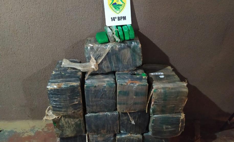 Em Foz do Iguaçu, PM apreende mais de 315 quilos de maconha e homem acaba preso