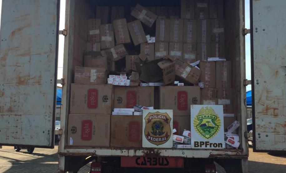 BPFron apreende R$ 3,5 milhões em cigarros contrabandeados em Guaíra (PR)