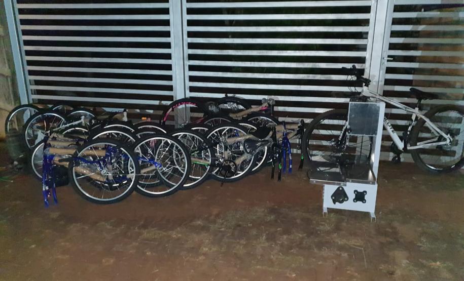 No Noroeste do estado, PM prende homem, apreende duas armas de fogo e recupera diversos produtos roubados