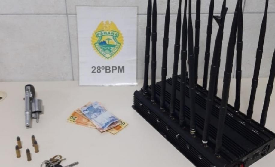 Poucos instantes após roubo, 28º Batalhão recupera caminhão e prende homem em Rio Negro (PR)