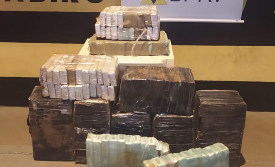 BPRv apreende 190 quilos de maconha e recupera carro roubado no Noroeste do estado