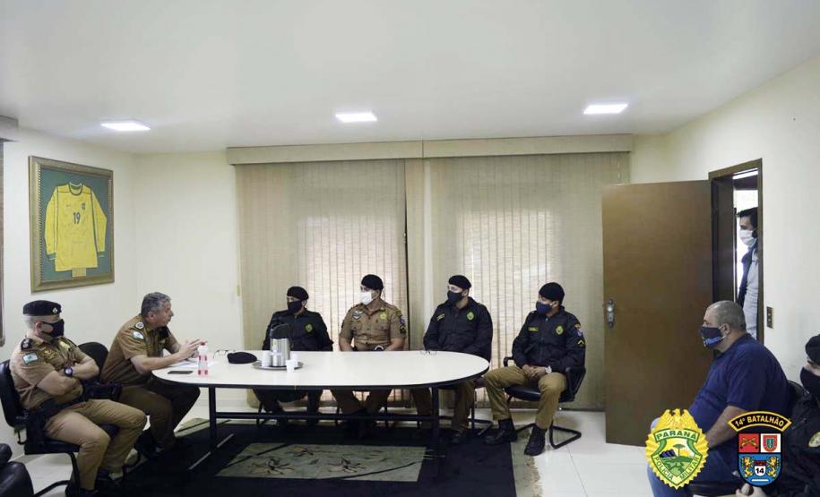 Policial militar é baleado ao fazer abordagem em Foz do Iguaçu (PR); policial está fora de risco de morte