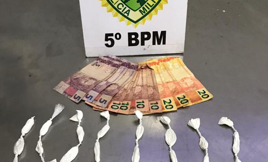 PM encaminha cinco pessoas e apreende 595 porções de drogas em situações distintas no Norte do estado