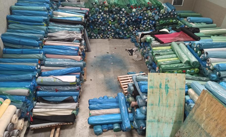 PM encontra carga desviada avaliada em R$ 1 milhão; material estava em Araucária