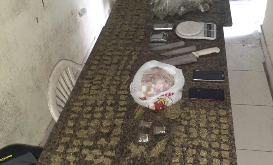 Durante operação contra o tráfico de drogas, 23º Batalhão apreende mais de quatro quilos de entorpecentes em Curitiba, capital do Paraná