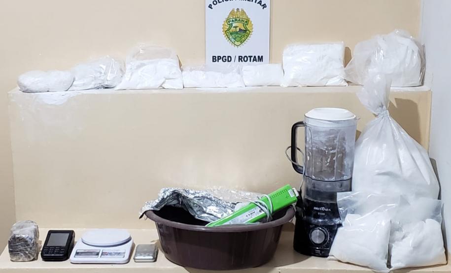 Refinaria de droga improvisada em residência é encontrada pelo BPGd em Piraquara, na RMC