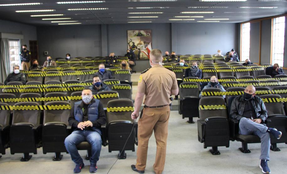 Comerciantes da Capital participam de palestra da PM sobre medidas de segurança para evitar crimes