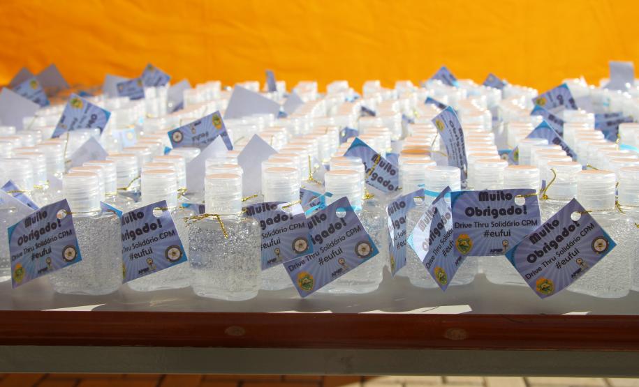 Colégio da PM arrecada 1,5 tonelada de alimentos em Drive Thru Solidário na Capital do estado