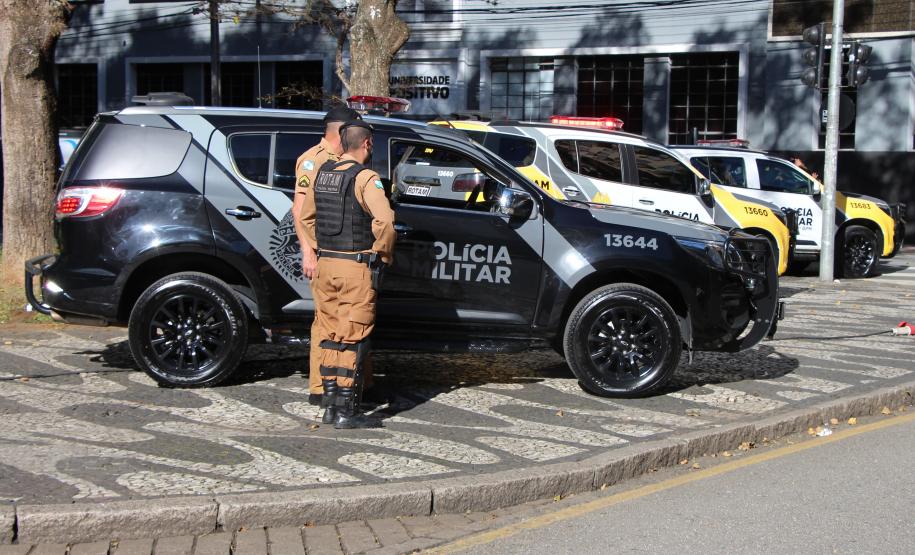 Manifestação Praça Santos Andrade e Palácio Iguaçu