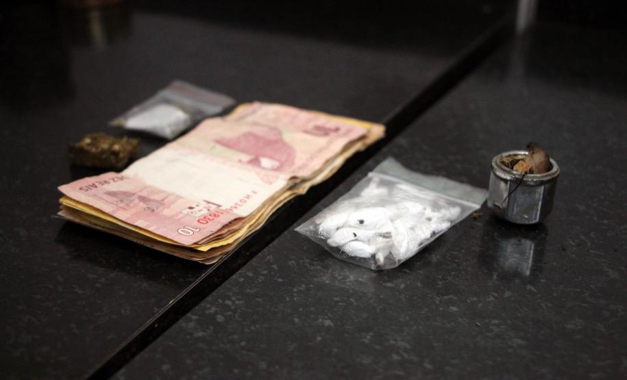 PM cumpre 16 mandados de Busca e Apreensão e apreende mais de R$ 33 mil com a operação Reservada, na RMC