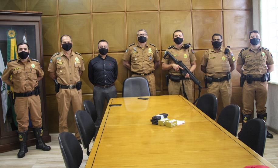 Companhia da PM em Mandaguaçu recebe fuzil para reforçar atuação da tropa