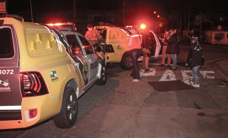 PM fecha 16 estabelecimentos em Curitiba por aglomeração de pessoas