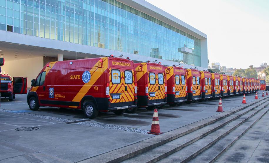 Governo reforça Corpo de Bombeiros com 34 novos veículos
