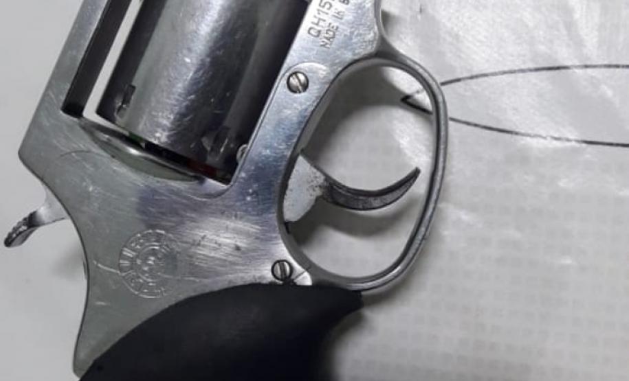 Poucos instantes após roubo, 28º Batalhão recupera caminhão e prende homem em Rio Negro (PR)