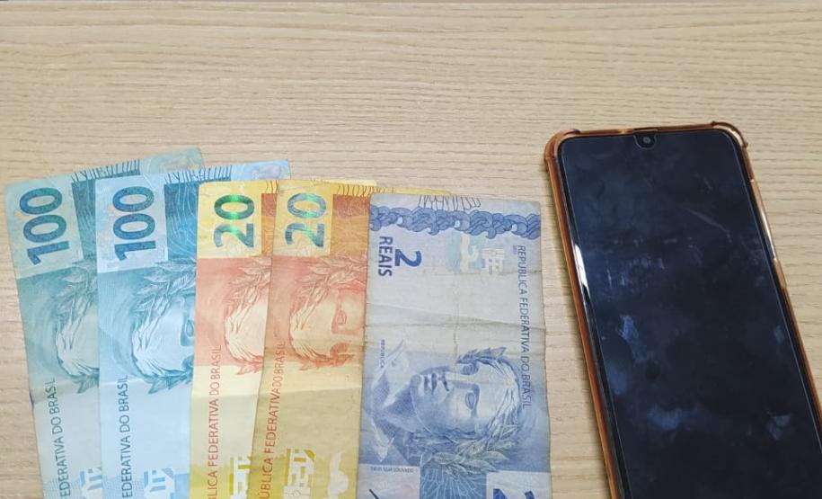 No Sudeste do estado, PM apreende 33 porções de drogas e uma arma de fogo em situações distintas