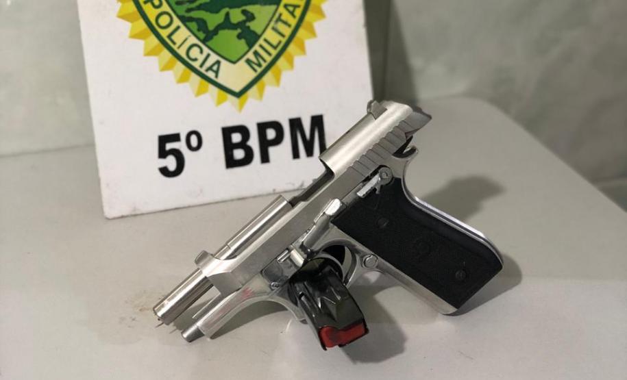 Em Londrina, PM apreende drogas e pistola durante o fim de semana
