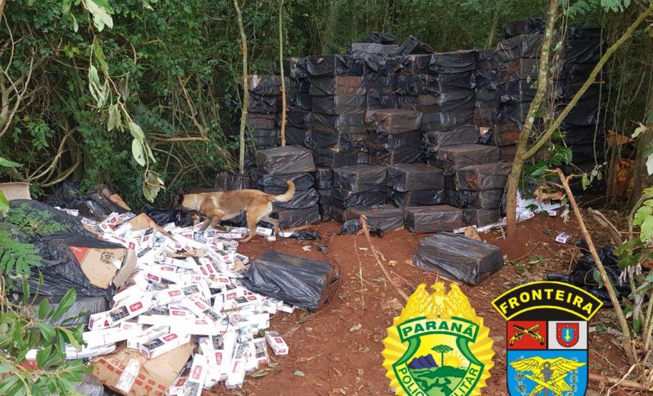 BPFron apreende 40 mil pacotes de cigarros e 98 caixas de vinhos contrabandeados no Oeste do estado