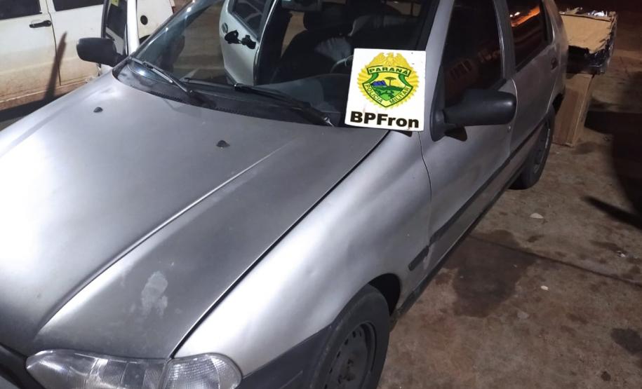 Mulher é flagrada pelo BPFron com R$ 18 mil em dinheiro e mercadorias paraguaias em Foz do Iguaçu (PR)